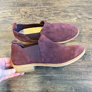 Clarks Burgundy suede booties